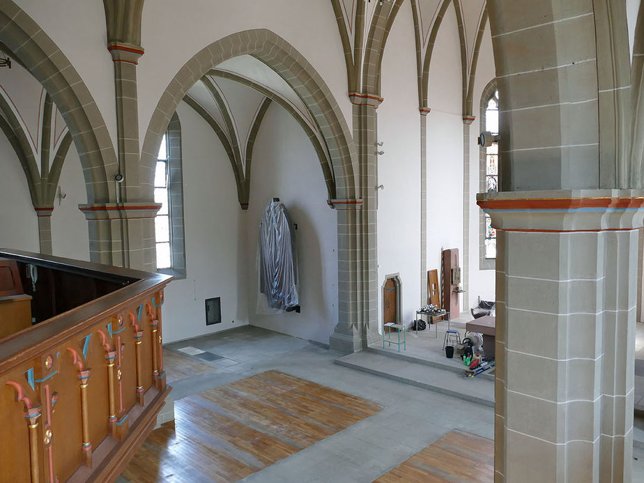 Das Gerüst ist in der Stadtpfarrkirche abgebaut (Foto: Karl-Franz Thiede)